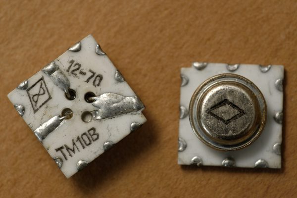 ترانزیستور، ТМ10В npn transistor