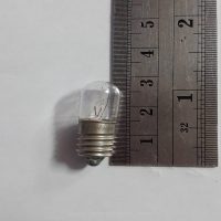 لامپ‌های رشته‌ای لامپ نشانگر رشته ای تنگستن گداخته و ملتهب می‌شود و از خود نور سفید ساطع می‌کند تمام این عملیات باید در غیاب اکسیژن انجام شود